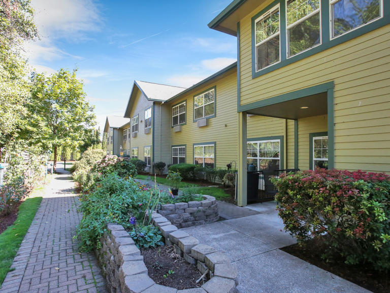 Tualatin Senior Living Community Riverwood Prestige Care
